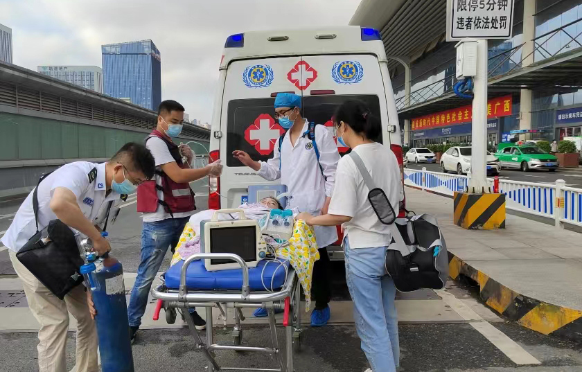 边坝县救护车出租公司